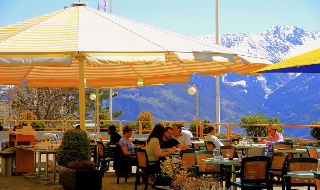Hotel Les Bains D'Ovronnaz Exterior photo
